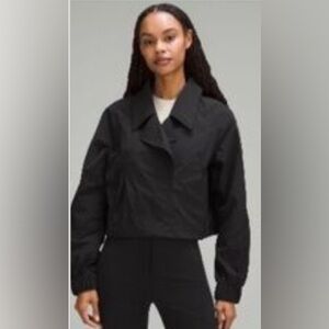 Lululemon Cropped Trench Jacket
Trench Small Black